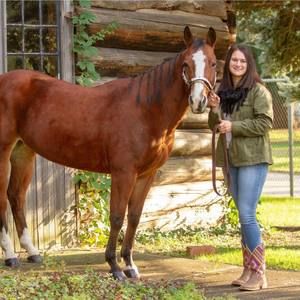 Meet your Posher, Emily